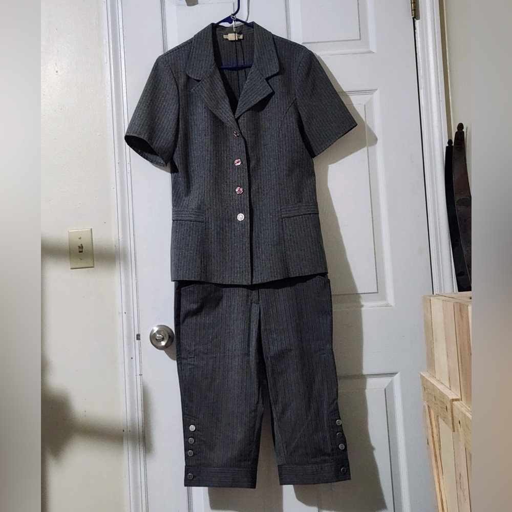 Blazer Capri Bundle - image 1